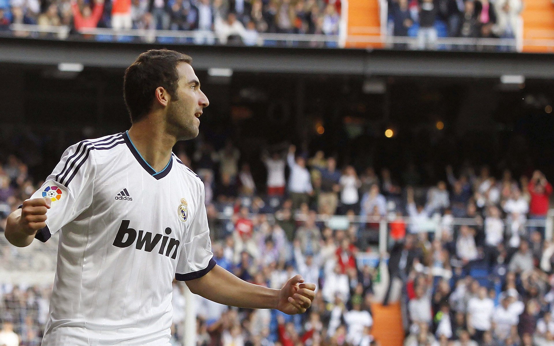 ky体育平台-球迷自制短视频:最感人、最燃的比赛瞬间剪辑,球赛剪辑背景音乐